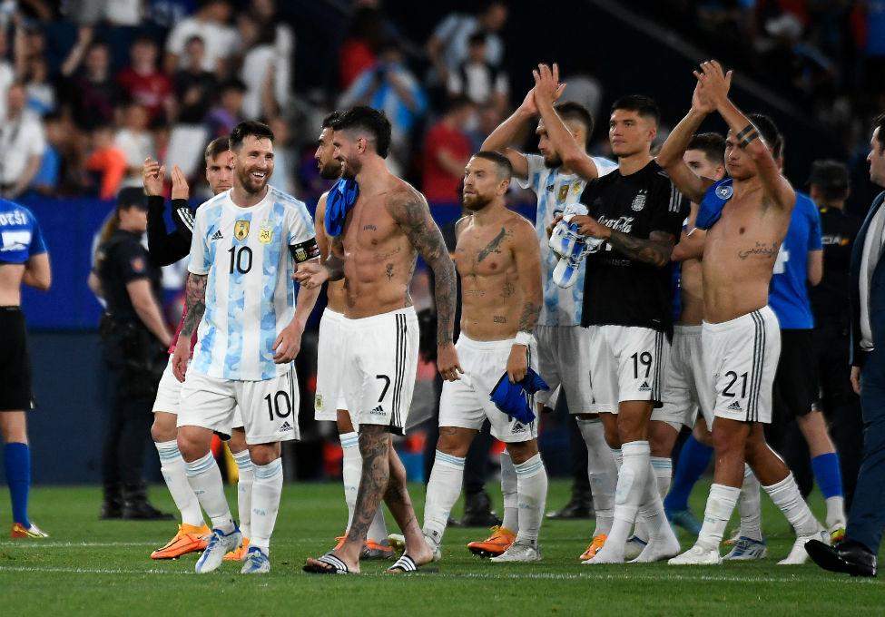 Las imágenes de la presentación estelar de Messi en el Argentina-Estonia: Su récord de cinco goles y alegría total