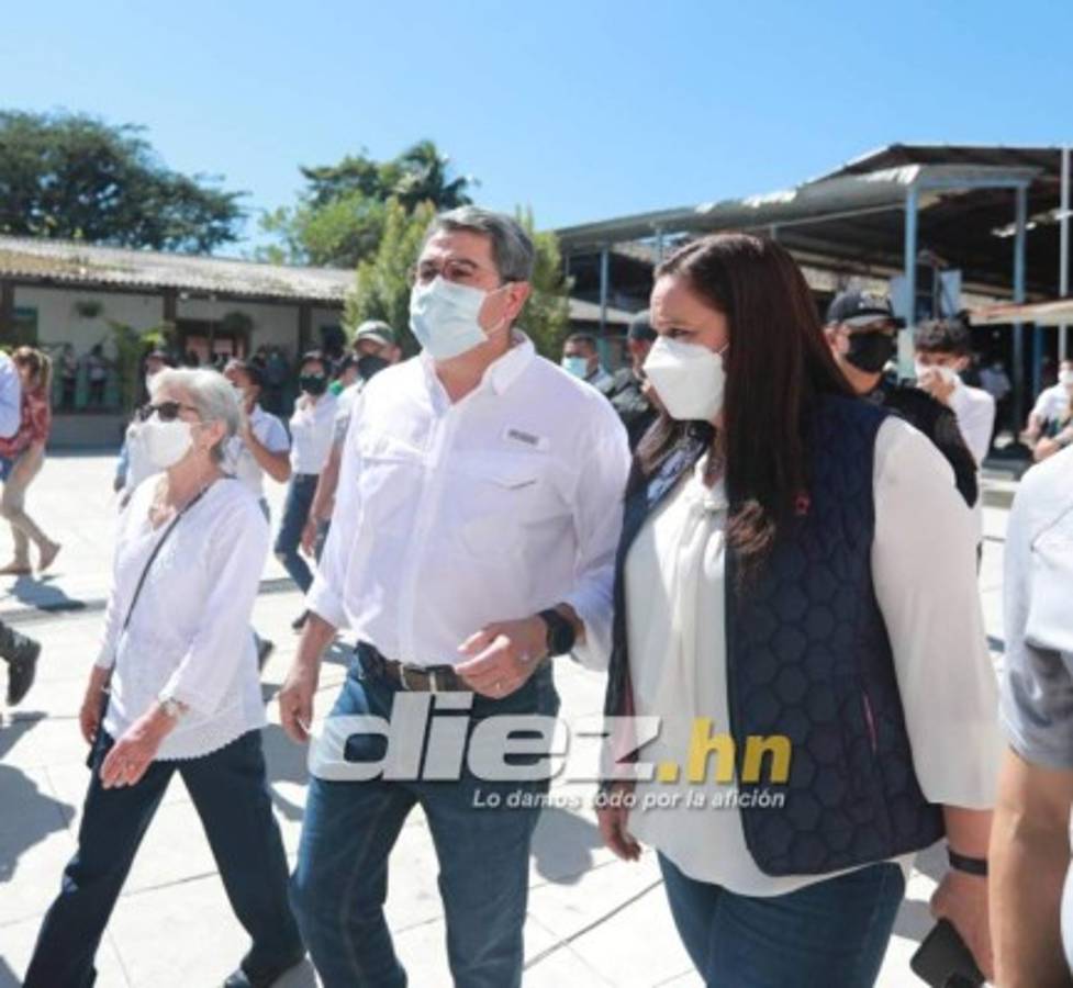 Xiomara Castro y 'Papi' a la orden: candidatos presidenciales ejercen sufragio en elecciones de Honduras