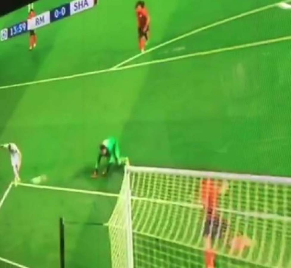 VIDEO: El increíble gol a marco vacío que falló Karim Benzema