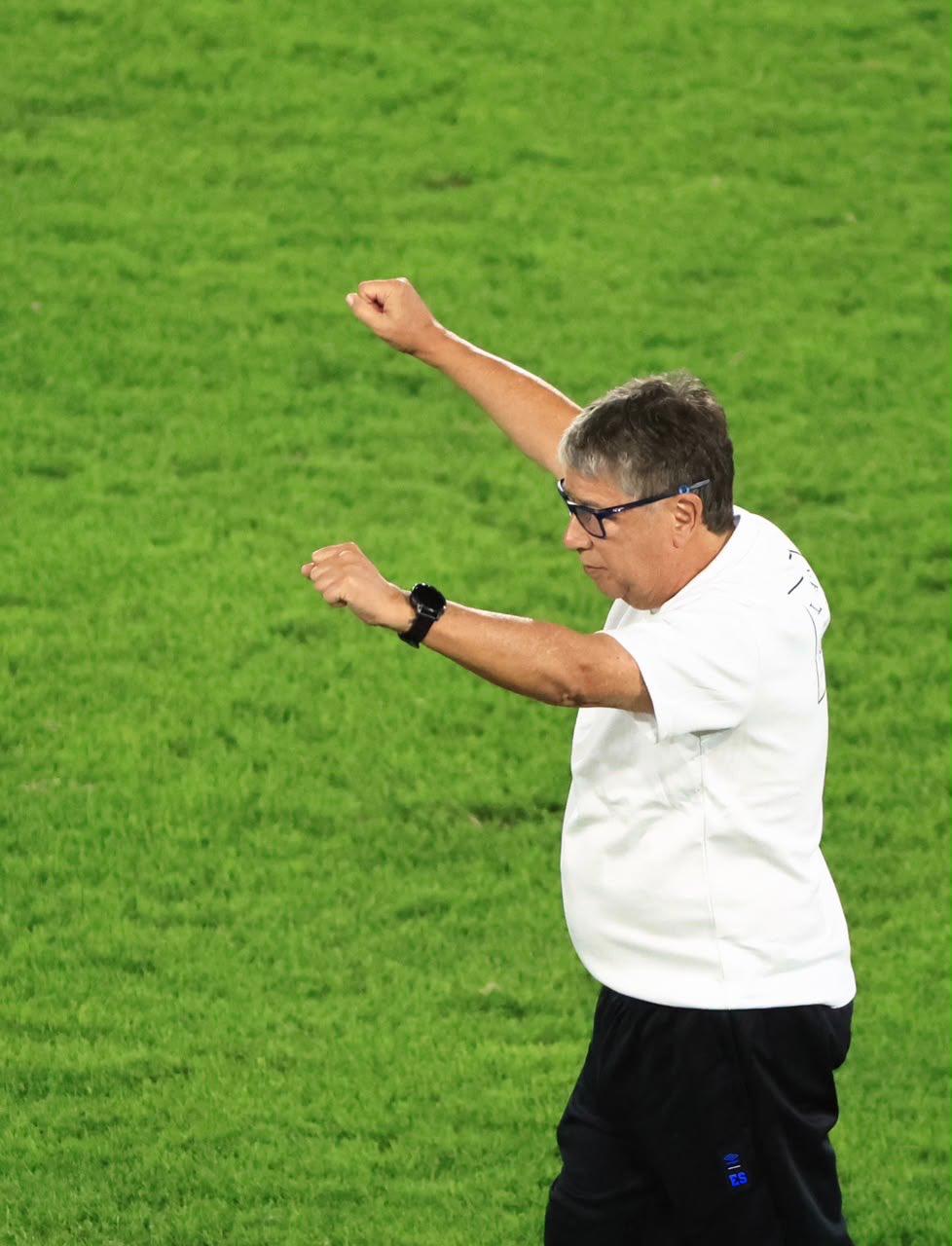 El Salvador ya lo sabe: la contundente decisión de Bolillo Gómez tras la Nations League