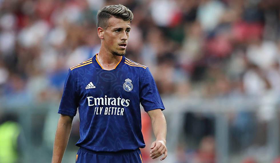 Llegó al Barcelona en este mercado y pide salir; ofertón del United por figura del Real Madrid y Cavani jugará en España