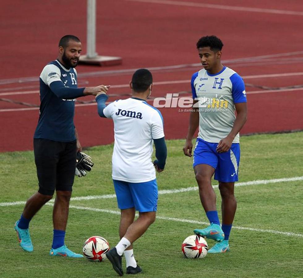 ¡Caras largas, pero también motivación! Las postales de entreno de Honduras de cara al juego con El Salvador