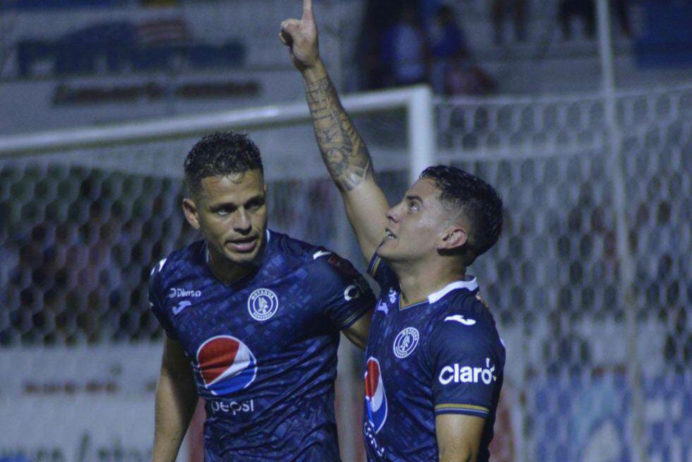 Bajas, debuts y quién es el papá en el Olímpico Metropolitano: las curiosidades del derbi Olimpia - Motagua