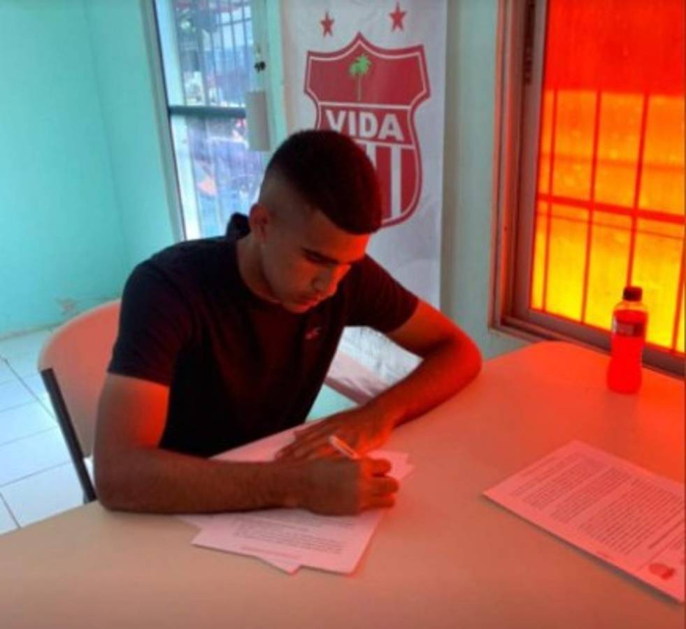 FICHAJES: Real España anuncia altas; vuelve legionario a Liga Nacional y en Costa Rica quieren a Troglio