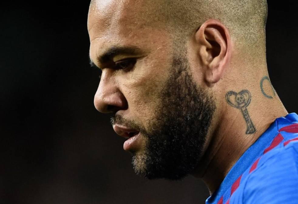 La decisión que Dani Alves tomó con el papá de Neymar luego de quedar en libertad: “Ya lo devolvió”