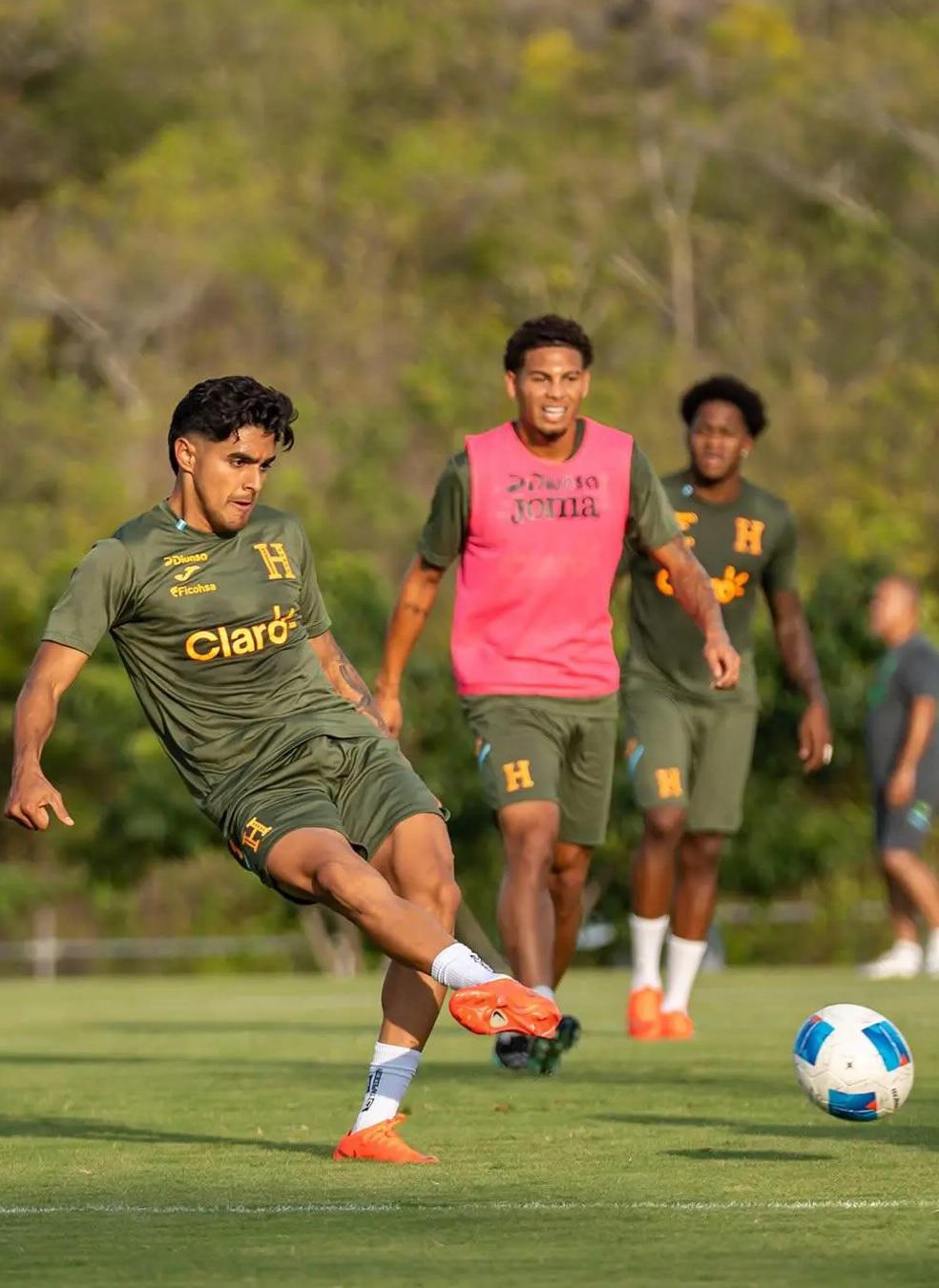 Las variantes de Molina: 11 de Honduras para ganar a Jamaica en la Nations League
