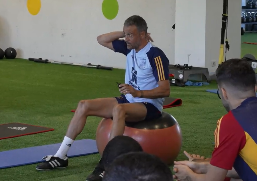 Luis Enrique sorprende: el novedoso método que implementó para los entrenamientos de España y es furor en redes sociales