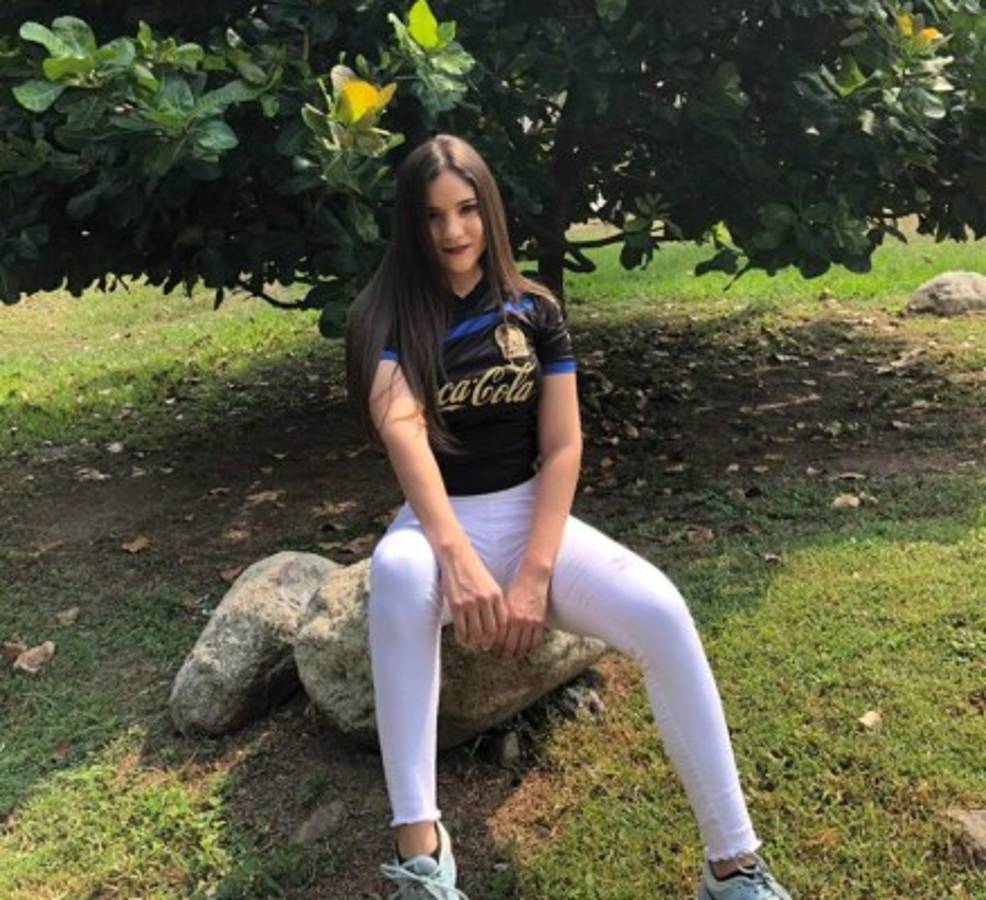 Celeste Carías, la bella presentadora hondureña que sufre por el Olimpia