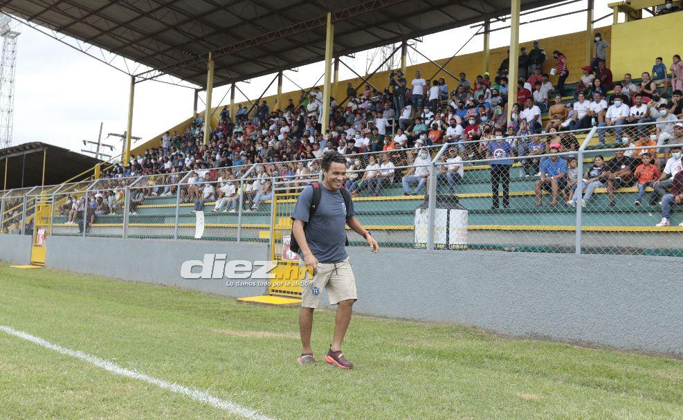 Alegría, reecuentro de viejas glorias y show de fútbol en juego Leyendas de Honduras vs Selección Progreseña