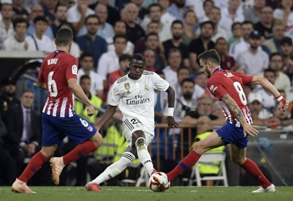 Real Madrid y Atlético empatan sin goles y Barça sigue líder