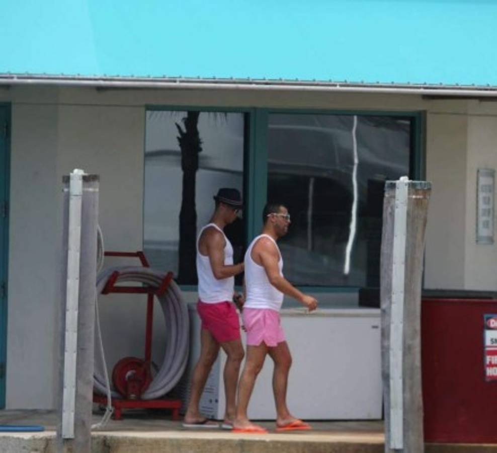 Las excéntricas vacaciones de Cristiano Ronaldo y sus amigos