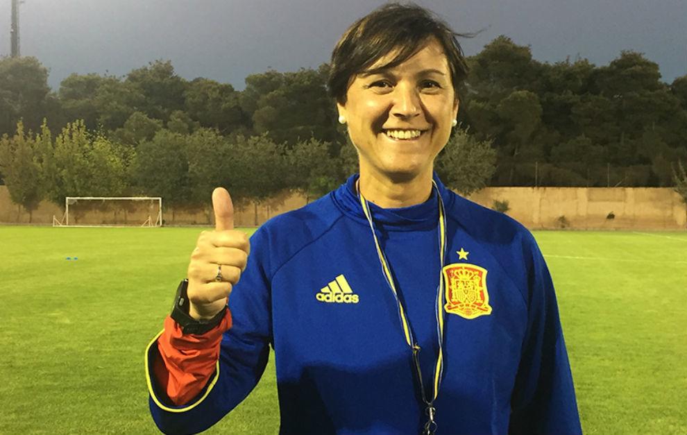 Selección femenina de Panamá presentó a su nueva DT: campeona del mundo, dirigió en México y trabajaba como policía