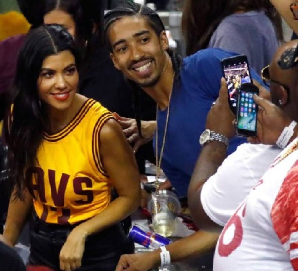 Las Kardashians, las sexis aficionadas que le van a Cavaliers en final de NBA