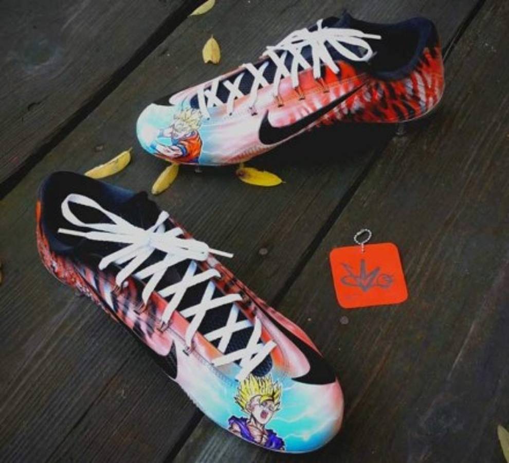 ¡Hermosas! Los mejores videojuegos y caricaturas toman los botines de fútbol