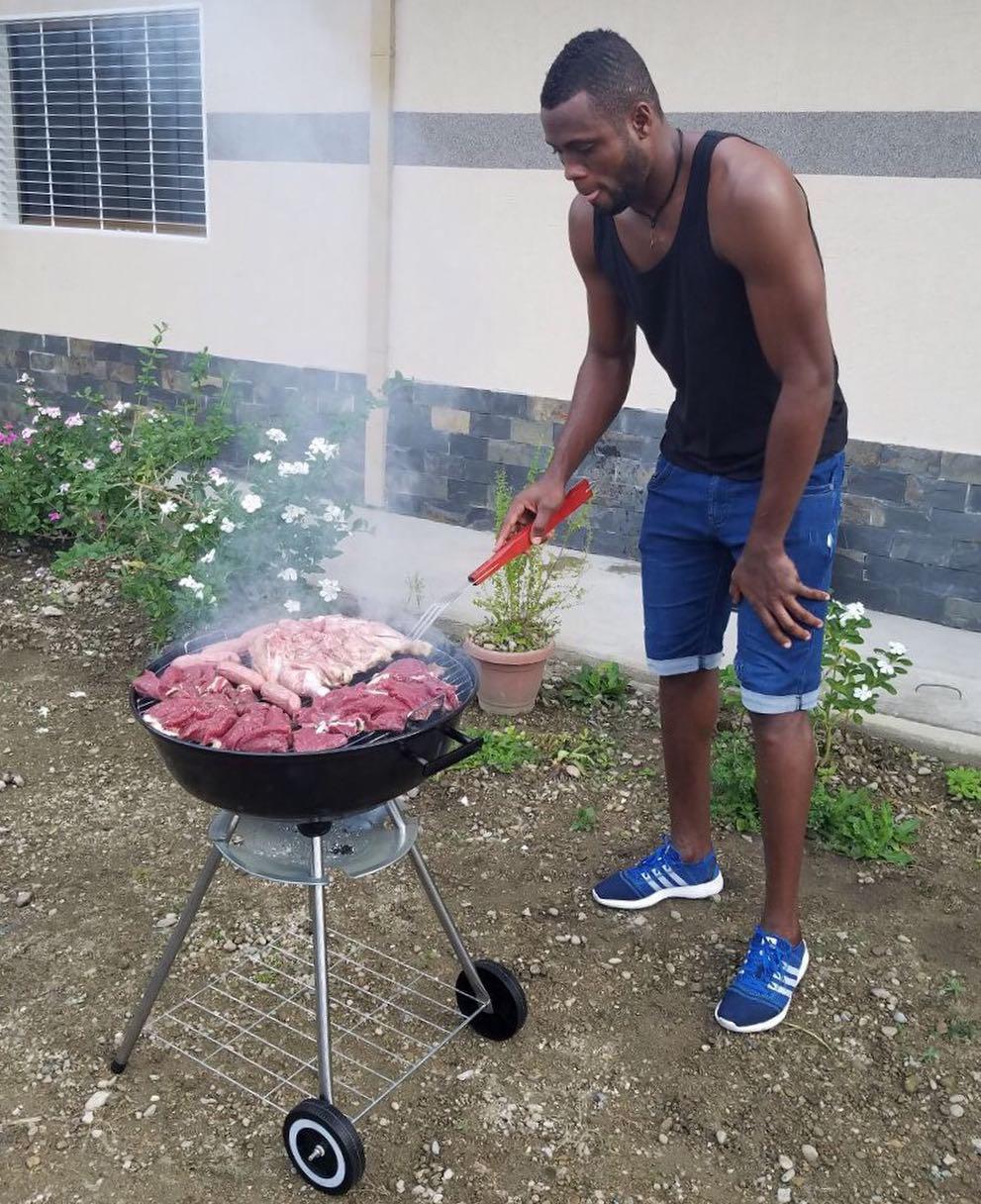 Yustin Arboleda estuvo cerca de jugar en la Serie A italiana y recordó la guerrilla colombiana, así es la vida del delantero que se perfila para el Honduras vs México