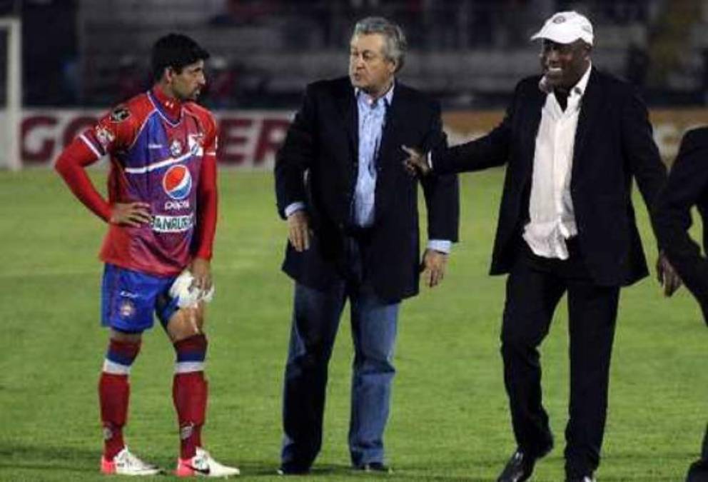 Real España podría traerse dos refuerzos de Guatemala