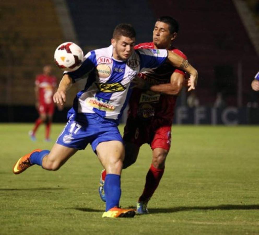 RUMORES Y FICHAJES: Olimpia confirma dos jugadores y Vida otro argentino