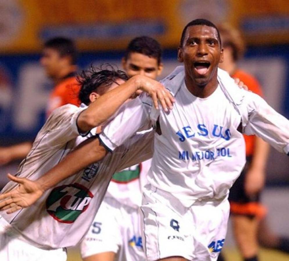 Jerry Bengtson iguala a Rubilio Castillo en la tabla histórica de goleadores en Liga Nacional de Honduras