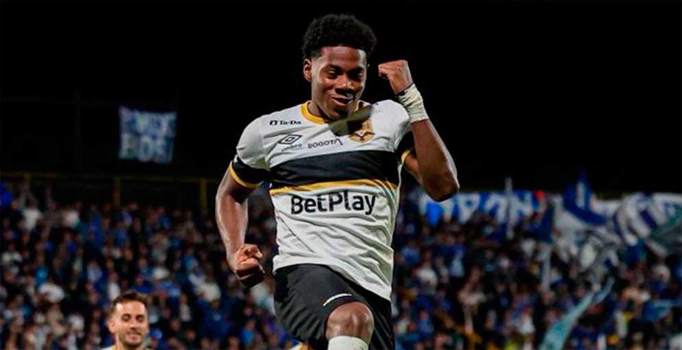 Gigante de Sudamérica pone la mirada en el joven atacante hondureño Dereck Moncada