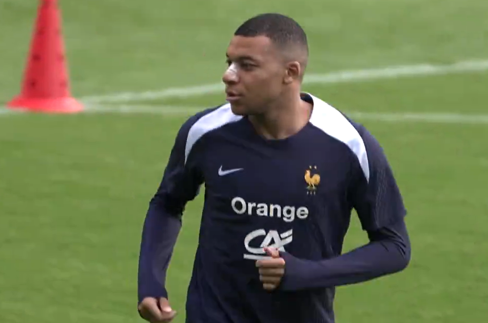 Las primeras fotos de Kylian Mbappé tras fracturarse la nariz en la Eurocopa 2024: el anuncio de su entrenador
