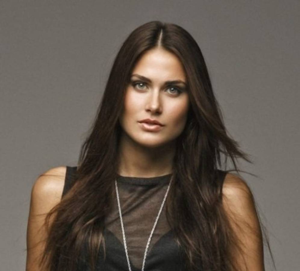 Zsuzsanna Jakabos, la nadadora húngara que roba suspiros fuera de la piscina