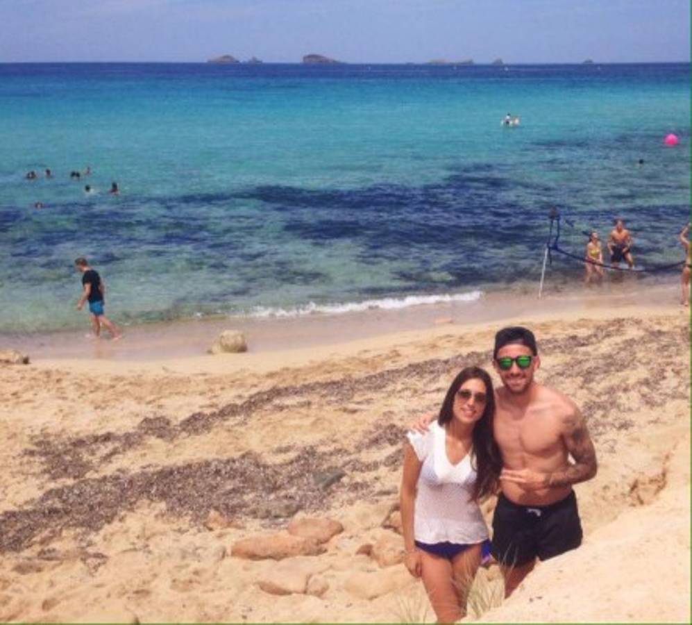 Fotos: La novia de Alcácer, la sensación en la presentación de su novio