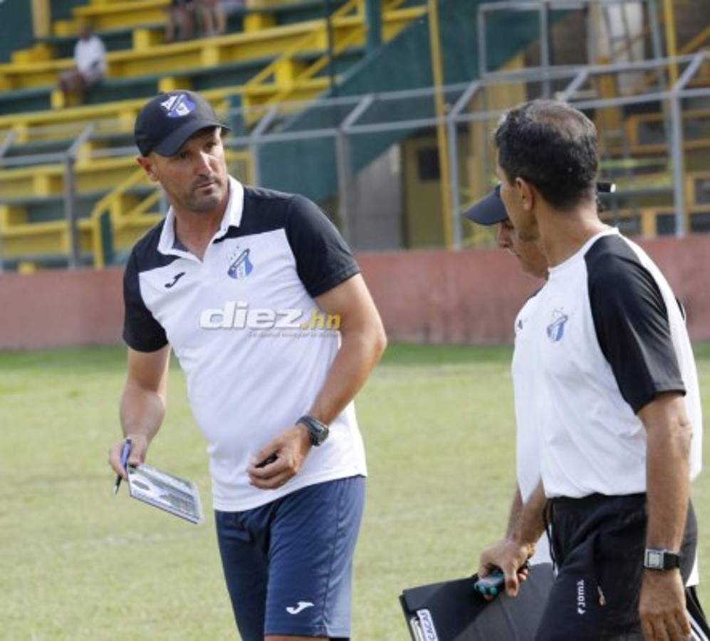 ¡Unas libras menos y poco pelo! Así lucía 'Palomo' Rodríguez a su arribo a Honduras en 2010