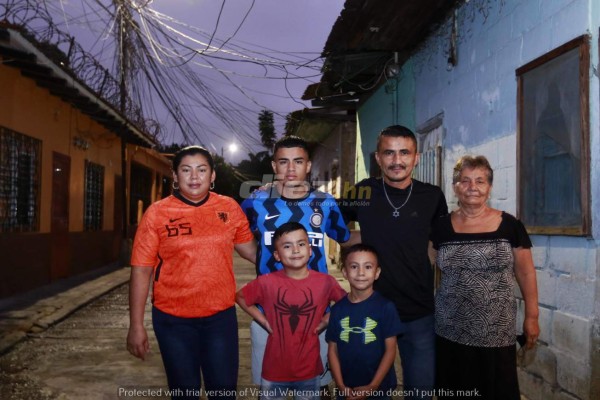 Fotos: así creció el futbolista de Marathón Isaac Castillo en su barrio Cabañas; su vida familiar en su humilde hogar