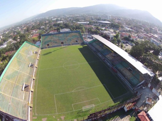 El estadio Morazán cambia de nombre y así luce con su plaza mundialista