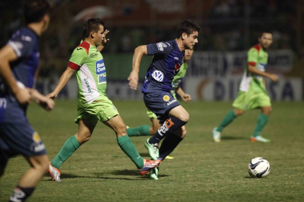 Marathón le gana a Motagua con gol de Amado Guevara