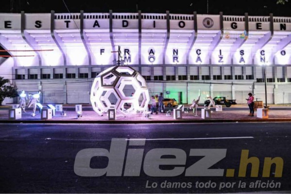 El estadio Morazán cambia de nombre y así luce con su plaza mundialista