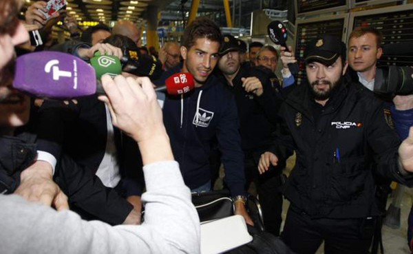 VIDEO: Locura en la llegada de Lucas Silva a Madrid