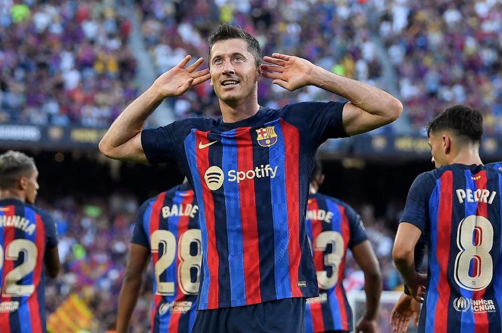¡Goleador polaco! Lewandowski vuelve a marcar doblete en la paliza del Barcelona sobre Valladolid en el Camp Nou