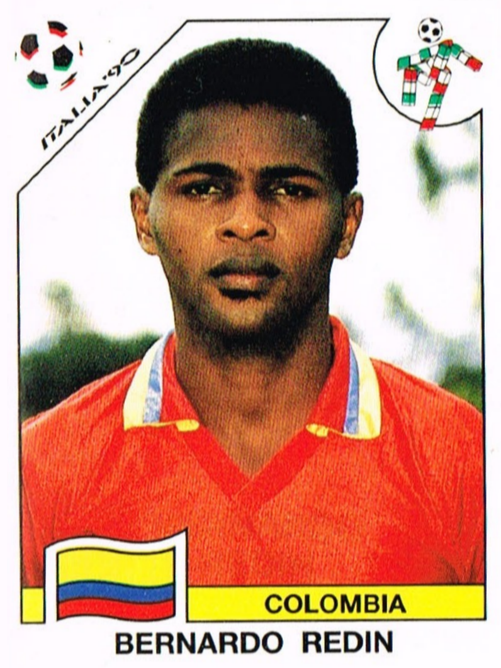 En 1987 debutó en la Selección Colombia donde jugó 40 partidos y anotó 5 goles. Dos de ellos los marcó en el Mundial del 90’.