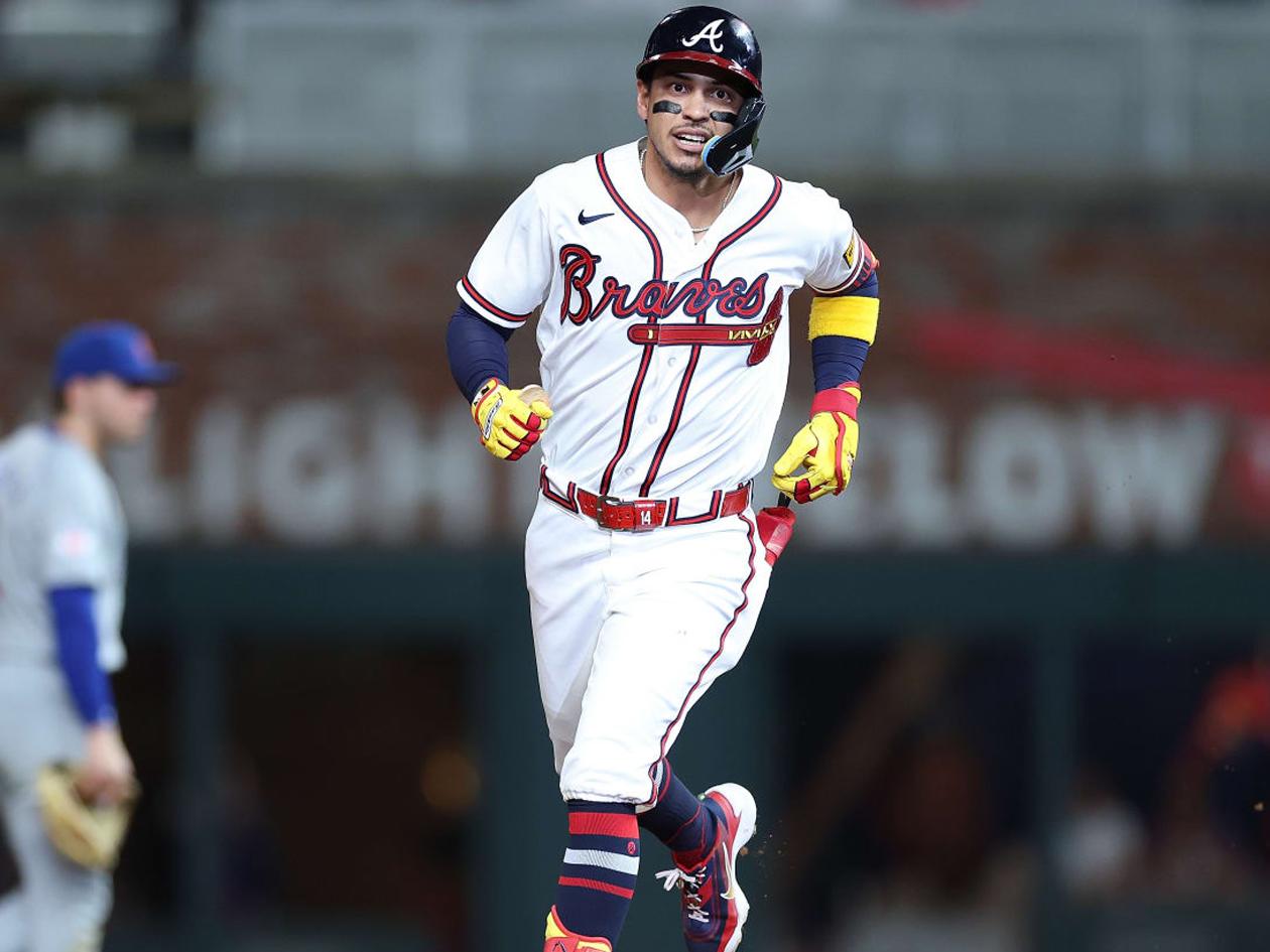 Mauricio Dubón destaca individualmente pese a la derrota de los Bravos de Atlanta