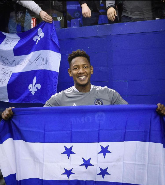 Romell Quioto es admirado y querido en Montréal, donde siempre alza con orgullo la bandera de Honduras.