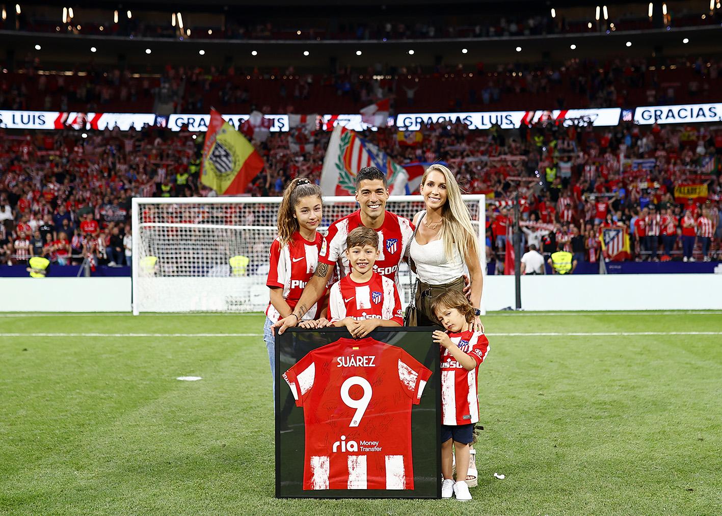 Pasillo y lágrimas en el Atlético: así fue la dura despedida de Luis Suárez y Héctor Herrera en el Wanda Metropolitano