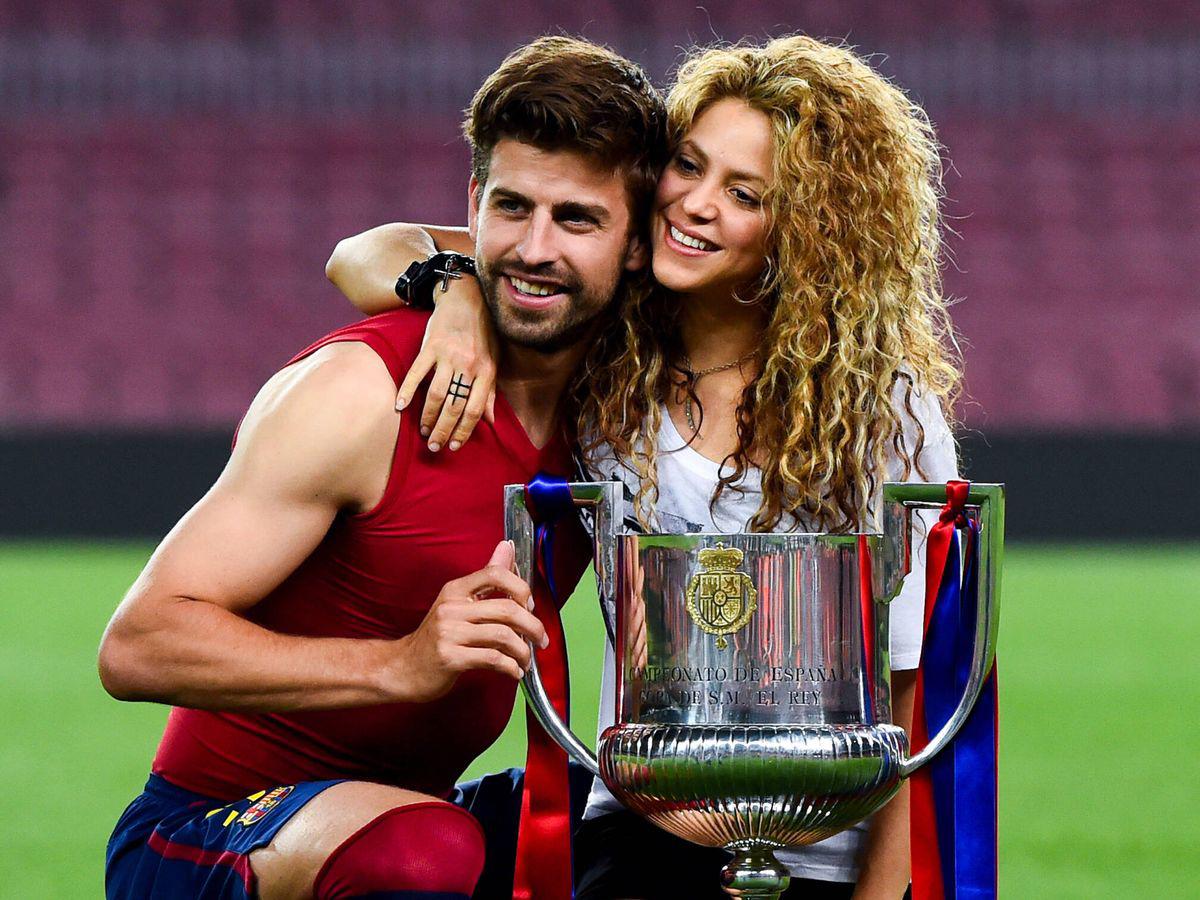 ¿‘Te felicito’ es para Piqué? La tajante respuesta de Shakira y habla por primera vez de su ruptura: ‘‘Es la etapa más oscura de mi vida’’