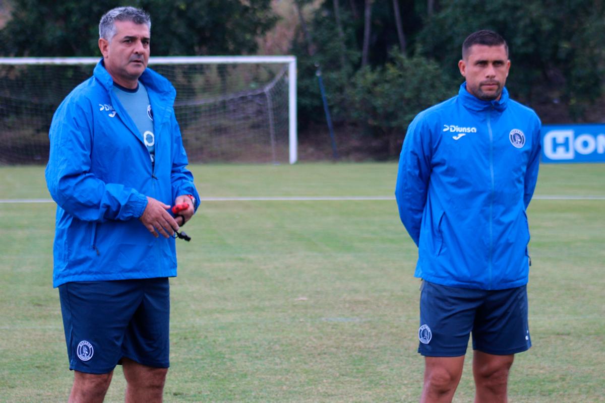 En su regreso a Motagua, Diego Vázquez tiene a Júnior Izaguirre como su asistente técnico.