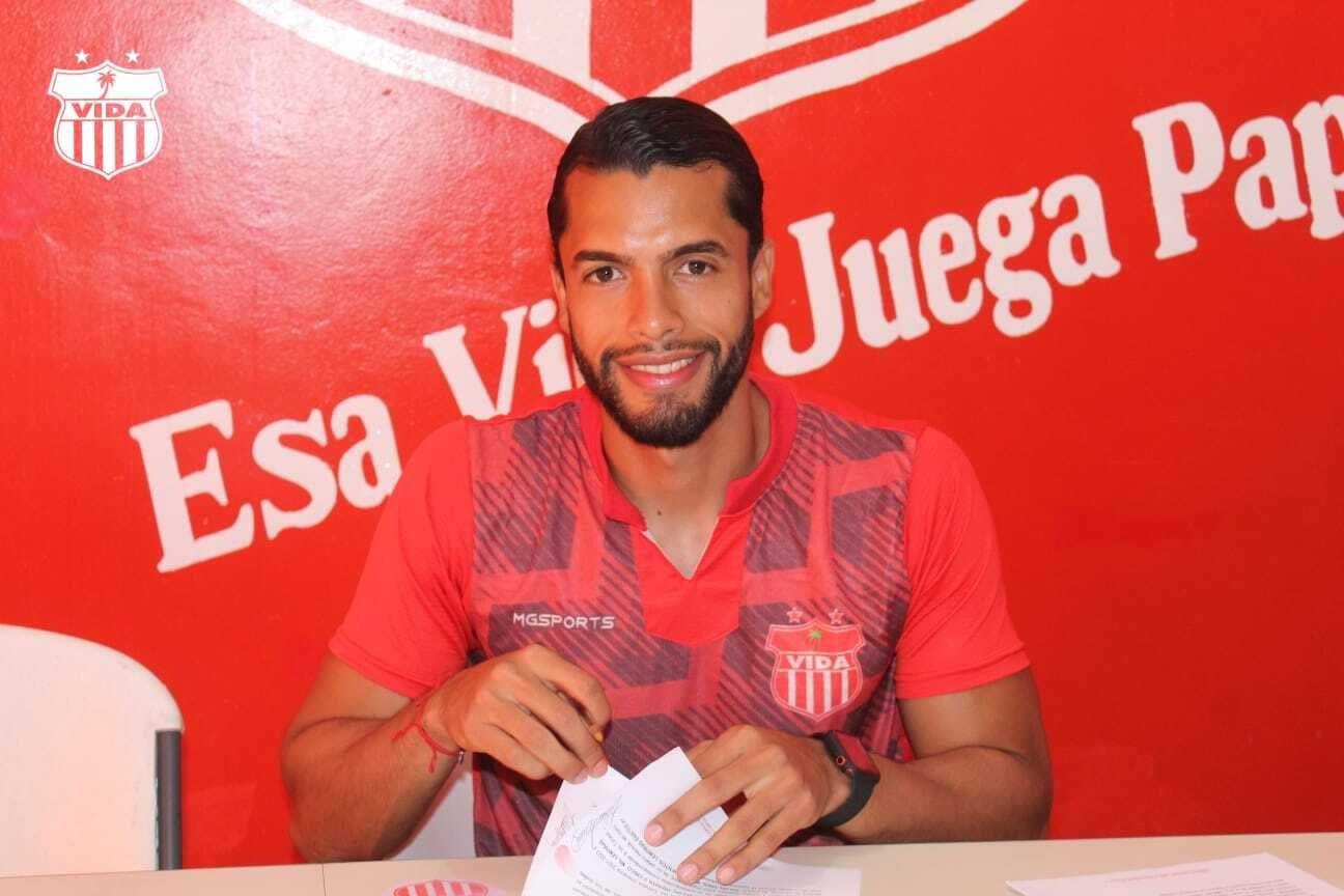 Mercado: Kevin López a Guatemala, baja en Real España y Júnior Lacayo en la mira de tres clubes catrachos
