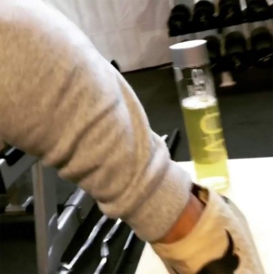 Al descubierto el extraño hábito de Dwayne Jhonson: revela por qué orina en una botella mientras entrena