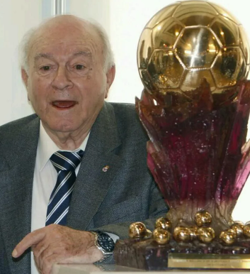 Alfredo di Stéfano ha sido el único futbolista premiado con el Super Balón de Oro.