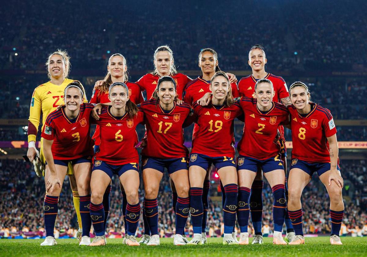 España se coronó campeona del mundo por primera vez en la rama femenina.